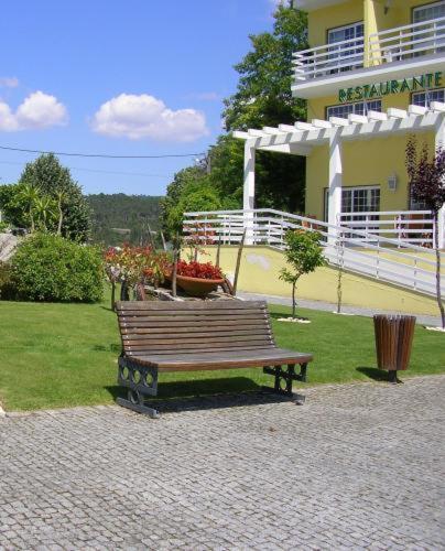 Hotel Montemuro Каштру-Дайри Экстерьер фото